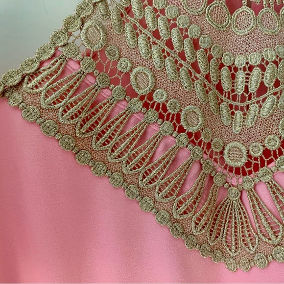 Lilly Pulitzer Pearl Soft Shift. Fun barbie pink w/gold thread cut out top. - Picture 3 of 6